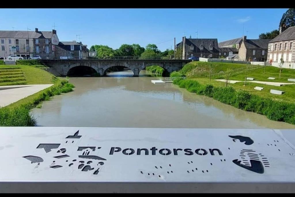 Maison Proche Du Mont Saint Michel ポントルソン エクステリア 写真