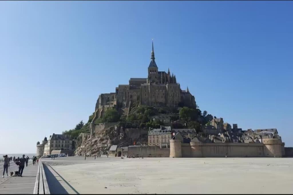 Maison Proche Du Mont Saint Michel ポントルソン エクステリア 写真